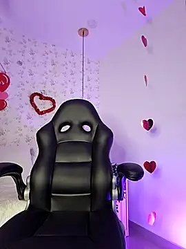 Snapshot of valery_mora chatting on February 21, 1:33 pm valery mora online show from February 21, 1:33 pm