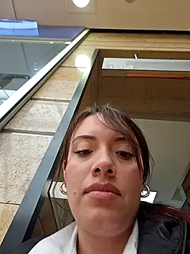 Snapshot of valery_mora chatting on February 21, 4:48 pm valery mora online show from February 21, 4:48 pm