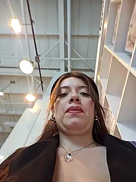 Snapshot of valery_mora chatting on February 27, 4:43 pm valery mora online show from February 27, 4:43 pm