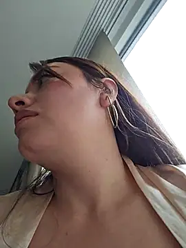 Snapshot of valery_mora chatting on March 14, 4:51 pm valery mora online show from March 14, 4:51 pm