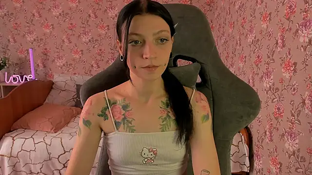 Lolly Haze online show from October 20, 6:25 am