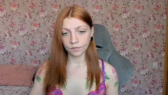 Snapshot of Lolly_Haze chatting on May 26, 4:08 am Lolly Haze online show from May 26, 4:08 am