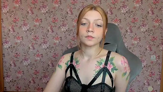 Snapshot of Lolly_Haze chatting on June 9, 4:13 am Lolly Haze online show from June 9, 4:13 am