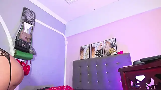 sexy-luna-star-ts online show from December 17, 11:33 pm