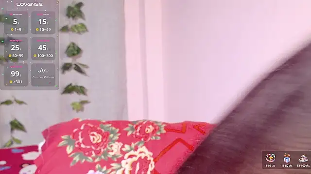 Iamkarlaa doll online show from February 12, 8:40 pm