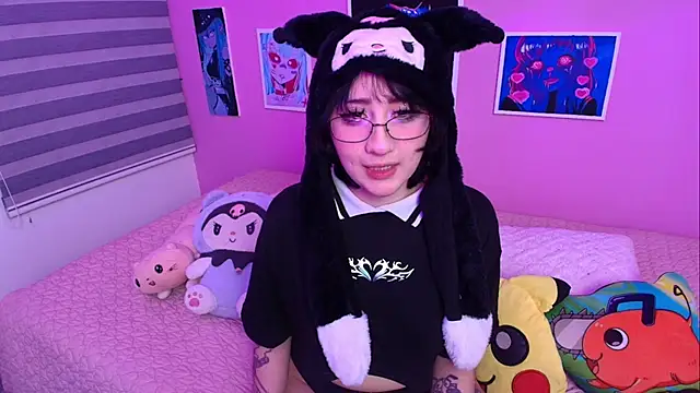 Snapshot of Miwa_violet chatting on December 14, 2:06 am Miwa violet online show from December 14, 2:06 am