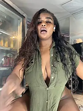 Snapshot of MAREIA_25 chatting on March 12, 4:41 am MAREIA 25 online show from March 12, 4:41 am