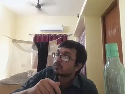 THE NAKED BOY online show from November 5, 7:52 am