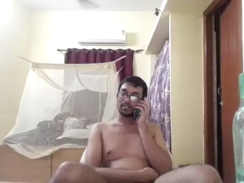 THE NAKED BOY online show from December 18, 12:55 pm