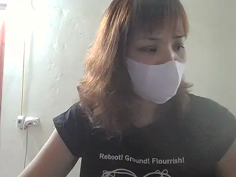Snapshot of Angela-Eira chatting on June 1, 9:22 am Angela-Eira online show from June 1, 9:22 am
