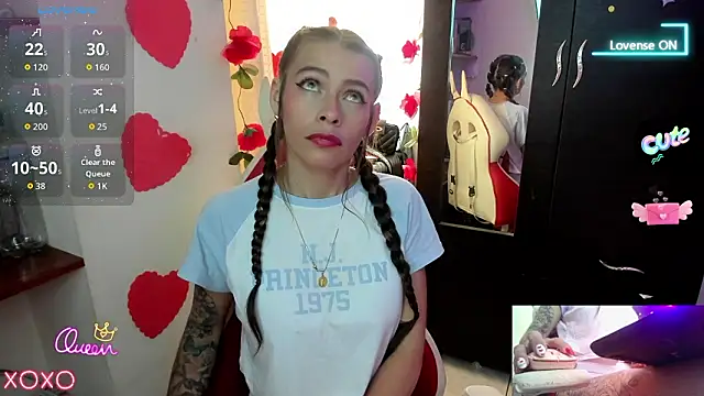 sweetlittlelisa online show from March 11, 8:37 pm