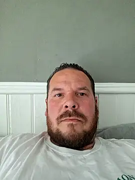 Snapshot of chrisB09 chatting on June 16, 4:31 pm chrisB09 online show from June 16, 4:31 pm