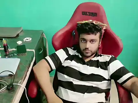 Snapshot of telugu_boy_ chatting on October 17, 3:53 am telugu boy online show from October 17, 3:53 am