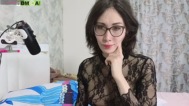 KawaiiNullify online show from November 9, 12:25 pm