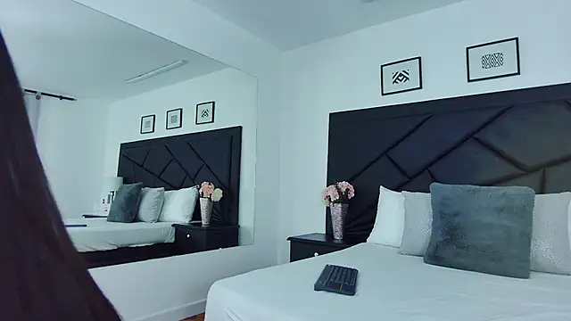 SophieCarther online show from January 28, 12:00 pm