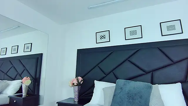 SophieCarther online show from February 12, 4:44 pm