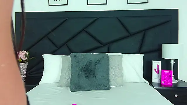 SophieCarther online show from March 19, 4:45 pm