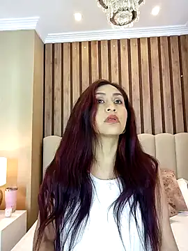 Snapshot of MonicaMoret chatting on February 6, 12:05 pm MonicaMoret online show from February 6, 12:05 pm