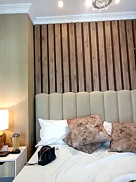 Snapshot of MonicaMoret chatting on March 1, 3:38 pm MonicaMoret online show from March 1, 3:38 pm