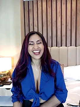 Snapshot of MonicaMoret chatting on March 10, 3:20 pm MonicaMoret online show from March 10, 3:20 pm