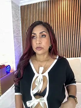 Snapshot of MonicaMoret chatting on September 25, 12:20 pm MonicaMoret online show from September 25, 12:20 pm