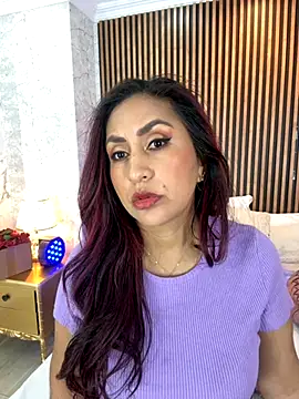 Snapshot of MonicaMoret chatting on October 1, 12:11 pm MonicaMoret online show from October 1, 12:11 pm