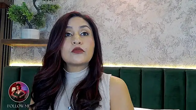 Snapshot of MonicaMoret chatting on May 19, 12:33 pm MonicaMoret online show from May 19, 12:33 pm