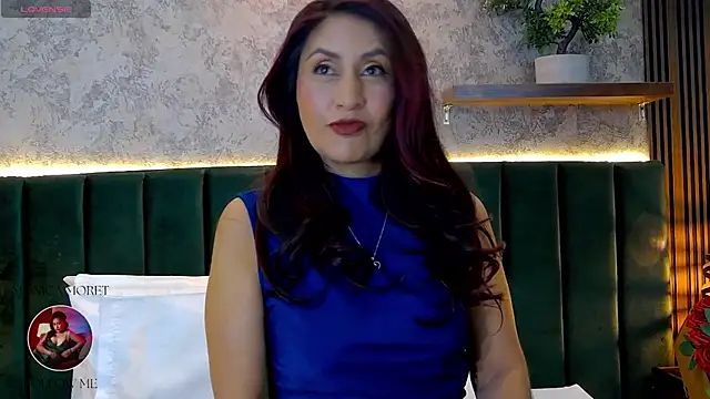 Snapshot of MonicaMoret chatting on June 3, 12:41 pm MonicaMoret online show from June 3, 12:41 pm
