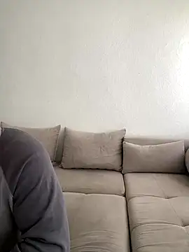 Snapshot of belle98 chatting on October 3, 10:34 am belle98 online show from October 3, 10:34 am