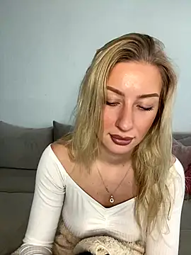 Snapshot of belle98 chatting on November 24, 1:55 pm belle98 online show from November 24, 1:55 pm