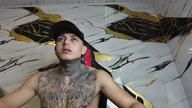 Kevin22 222 online show from January 31, 2:04 am