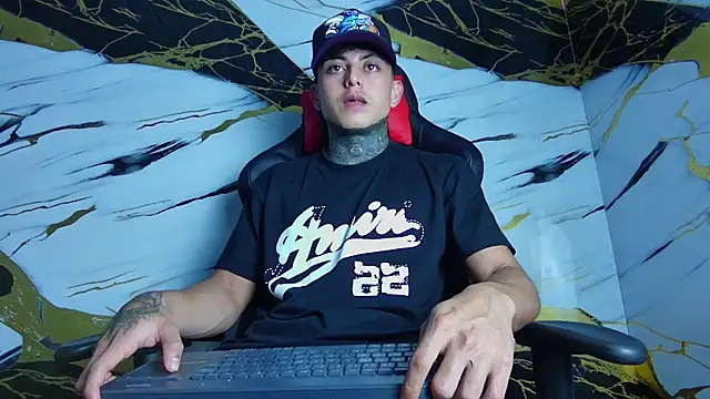 Kevin22 222 online show from February 4, 6:04 am