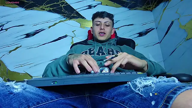 Kevin22 222 online show from February 9, 2:49 am