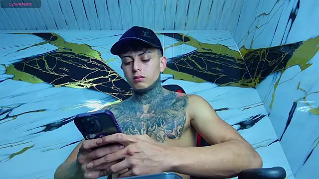 Kevin22 222 online show from March 19, 12:59 am