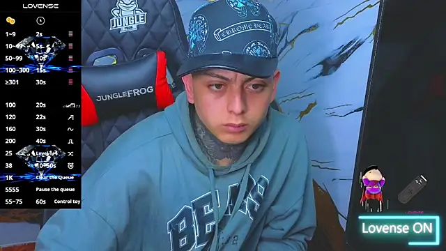 Kevin22 222 online show from November 14, 5:06 am