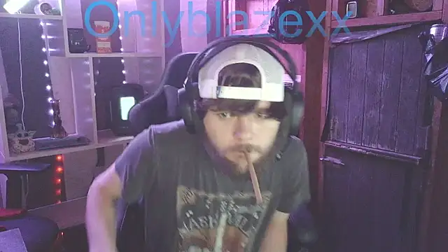 OnlyBlazexx online show from January 15, 3:11 am