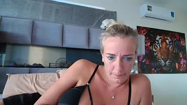 Wendysexyx online show from June 9, 10:38 am