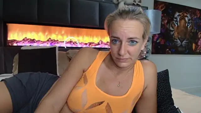 Wendysexyx online show from June 15, 12:35 am