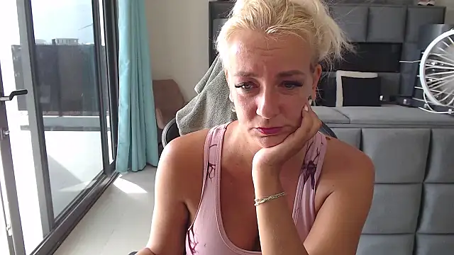 Wendysexyx online show from July 27, 1:29 pm