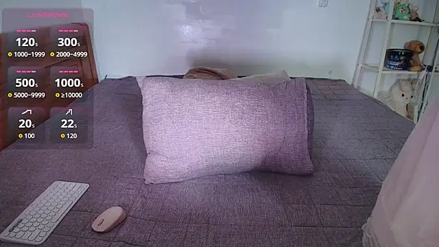 Snapshot of Baby_Claraa chatting on May 18, 6:19 am Baby Claraa online show from May 18, 6:19 am