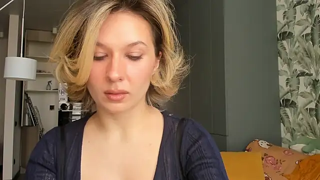 Lilith lutherlow online show from March 28, 12:16 pm