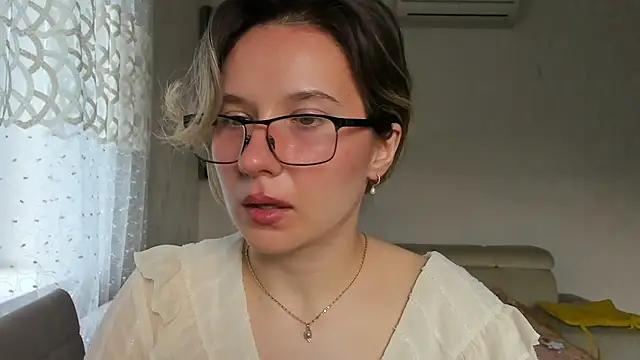 Snapshot of Lilith_lutherlow chatting on July 23, 1:53 pm Lilith lutherlow online show from July 23, 1:53 pm