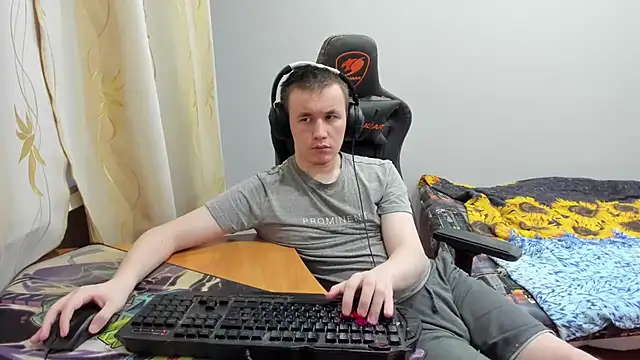 iliaskrislove online show from October 30, 1:01 pm