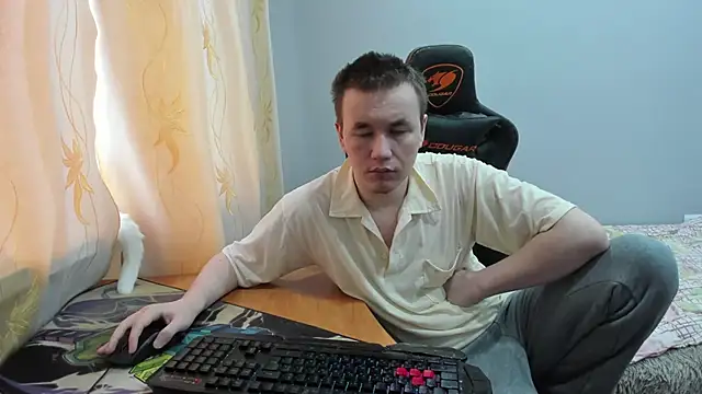 iliaskrislove online show from November 3, 7:09 am