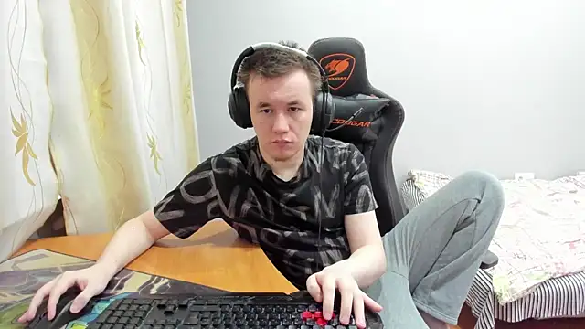 iliaskrislove online show from November 19, 4:12 am