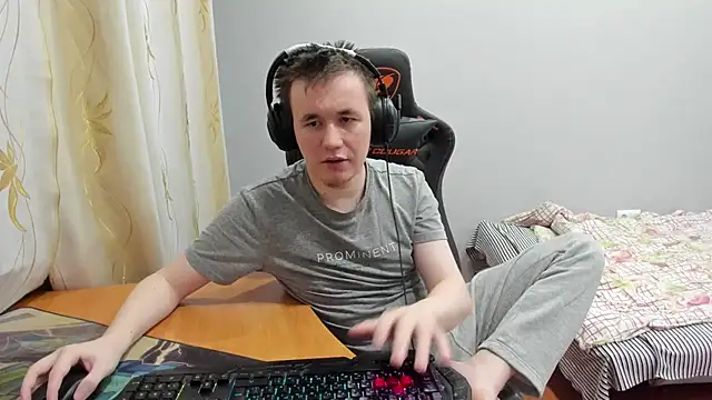 iliaskrislove online show from November 25, 2:39 pm