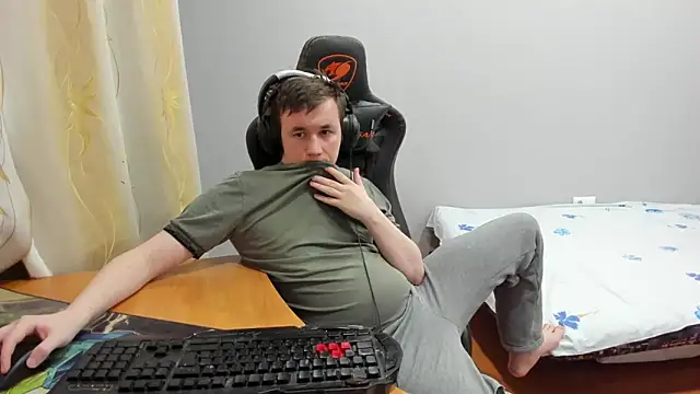 iliaskrislove online show from January 5, 5:27 pm