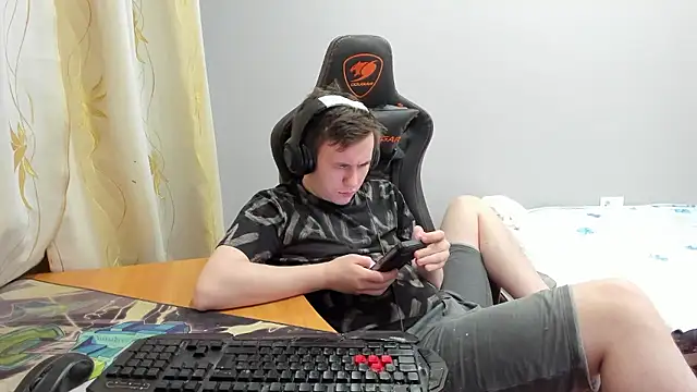 iliaskrislove online show from January 14, 12:44 pm