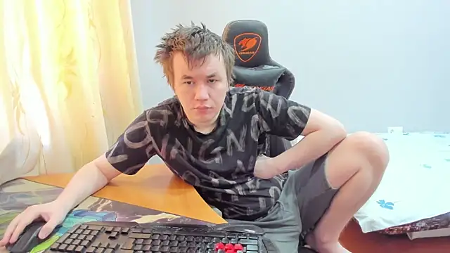 iliaskrislove online show from January 15, 7:24 am