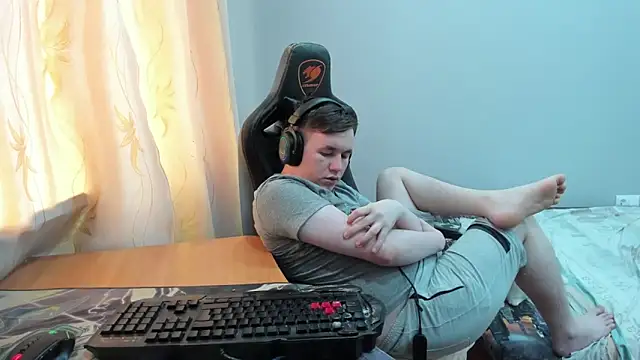 iliaskrislove online show from April 25, 11:13 am